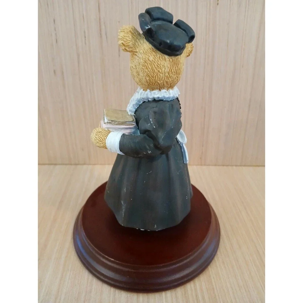 Upstairs Downstairs Bears Figurine Teacher Holding Books Shelf Decor